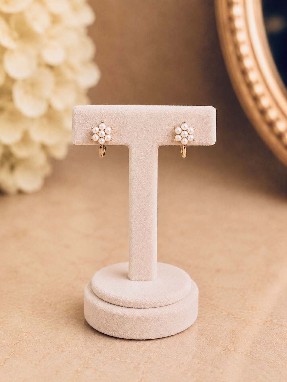 Vintage Gold-Tone Pearl Cluster Flower Clip-On Earrings